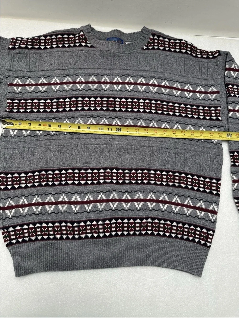 Vintage Mens Pendleton LARGE Woolen Mills Sweater Made in USA Wool Fair Isle